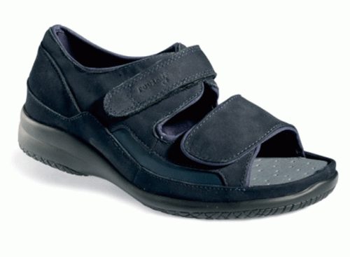 Diabetic footwear Manet with full opening and velcro fastening