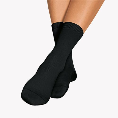 Without-compression socks for diabetics or sensitive skin