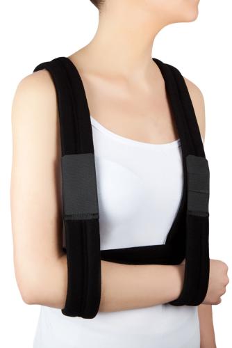 Open shoulder/arm adduction brace for immobilisation of the shoulder joint