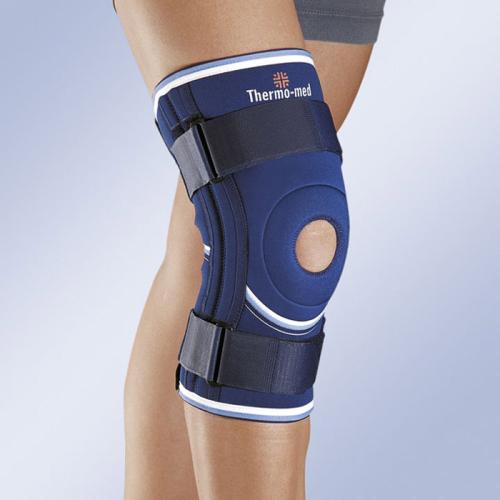 NEOPRENE KNEE SUPPORT WITH OPEN KNEECAP, LATERAL STABILISERS AND SECURING STRAPS