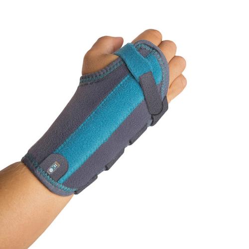 Pediatric wrist brace with or without thumb support