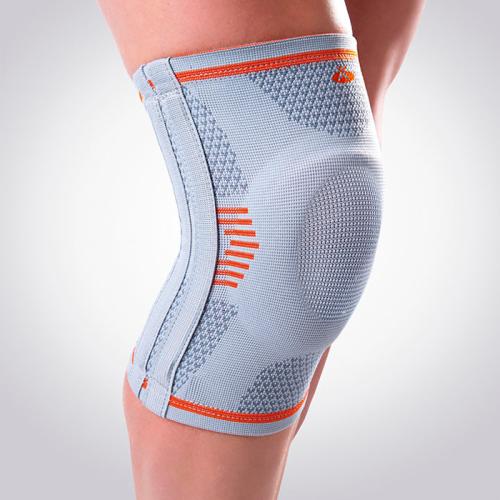 Elastic knee support for with lateral stabilizer sport