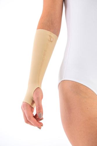 Protection tubulaire fine du poignet avec maintien léger
